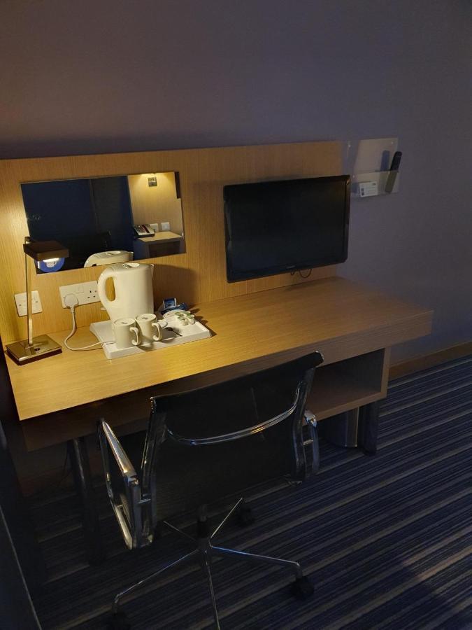 Holiday Inn Express Rotherham - North By Ihg Zewnętrze zdjęcie