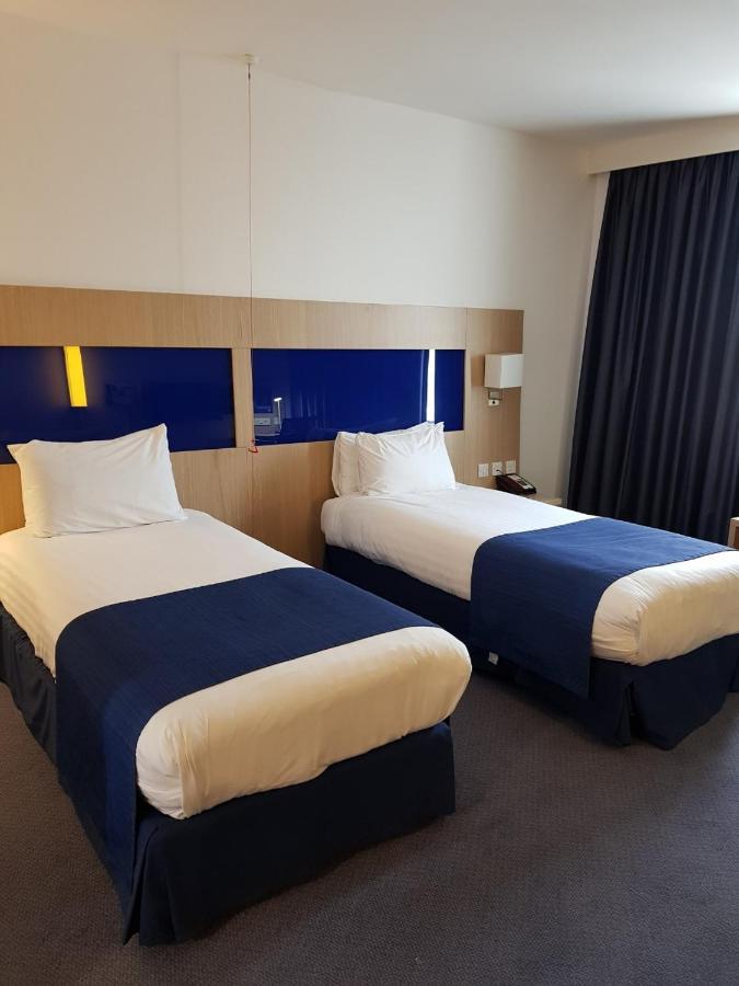 Holiday Inn Express Rotherham - North By Ihg Zewnętrze zdjęcie