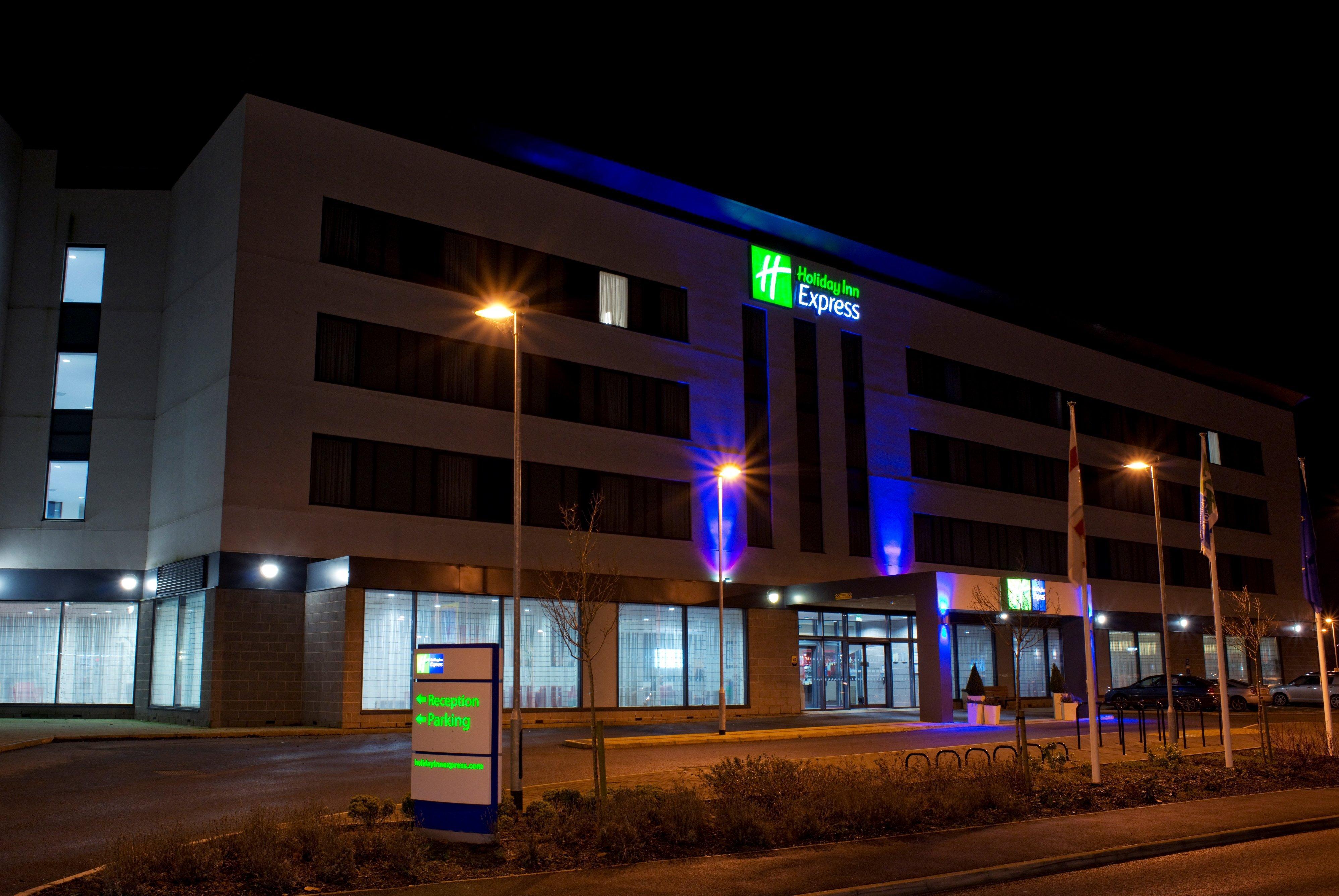 Holiday Inn Express Rotherham - North By Ihg Zewnętrze zdjęcie